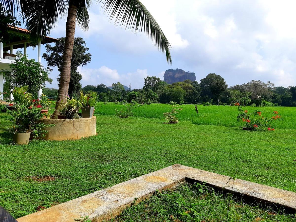 Sigiriya Paradise Inn Esterno foto